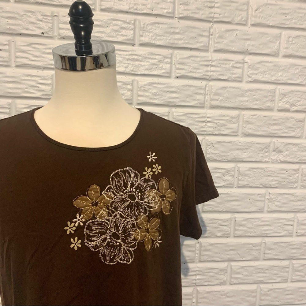 Liz Claiborne Brown T-Shirt with Floral Designs
